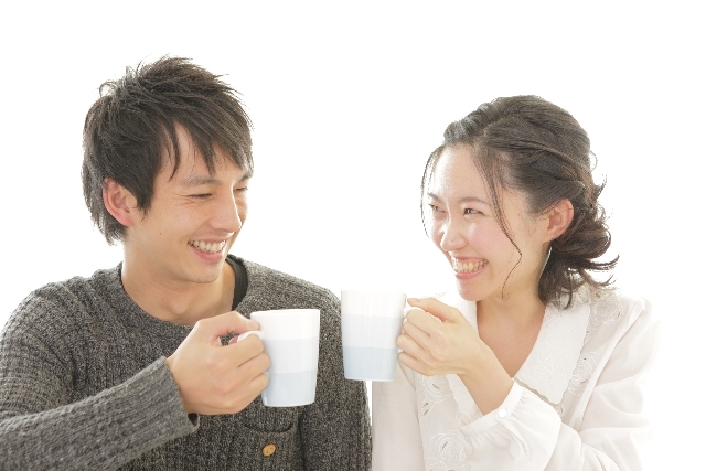 夫婦で毎日16分会話するだけで、月収●●万円分の幸福感が得られる!?その驚きの効果とはのタイトル画像