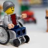 レゴブロックシリーズに車いすの少年が登場…その裏に隠された多くの人の願いとは？のタイトル画像