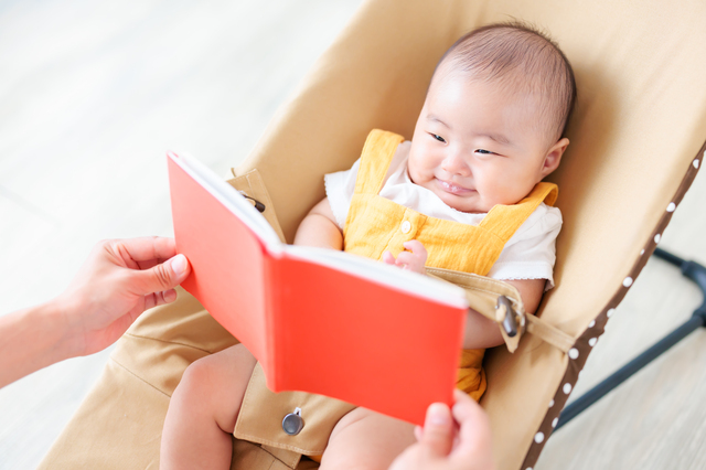 赤ちゃん（０～１歳児）への読み聞かせの効果とおすすめの絵本１０選！のタイトル画像