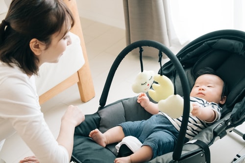 電動バウンサー 怪し mamaRoo4.0(ママルー4.0) プラッシュシルバー