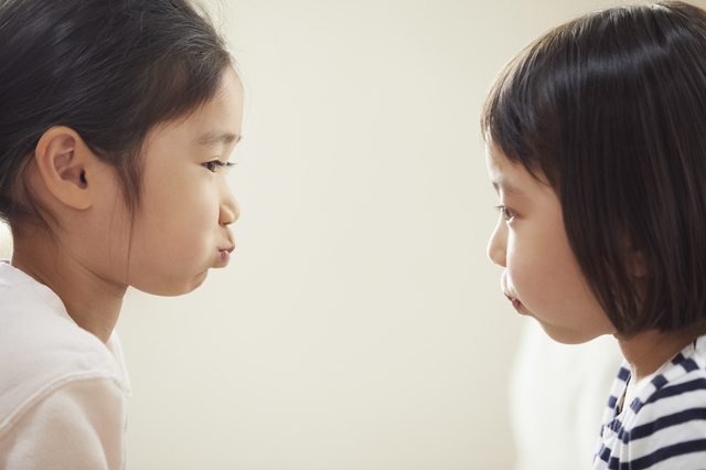 赤ちゃん～幼児期、友だちとの関わり方はどのように変化する？の画像1