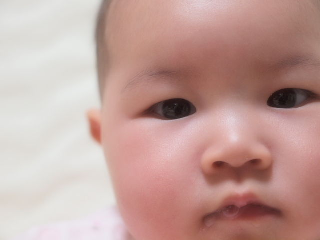 赤ちゃんの鼻水は病院に行った方がいい 鼻水の原因やホームケアを紹介 Conobie コノビー