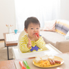 2歳児の食事。食べる量の目安や、食べないときの対処法なども紹介のタイトル画像