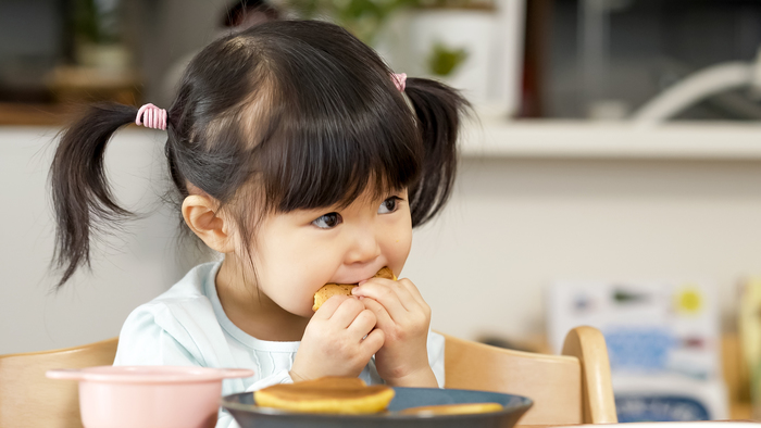 幼少期の苦い思い出から、楽しい食卓にこだわる私。母と話して知った新事実は…？のタイトル画像