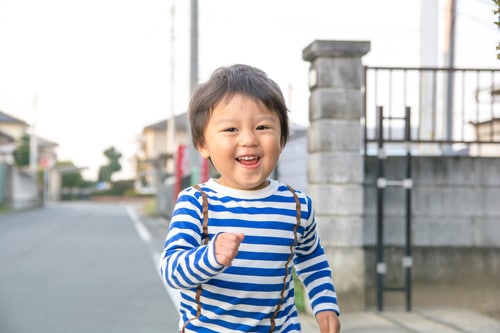 親子そろって運動不足を解消だ 家や登園時間で 楽しく続けるコツは Conobie コノビー