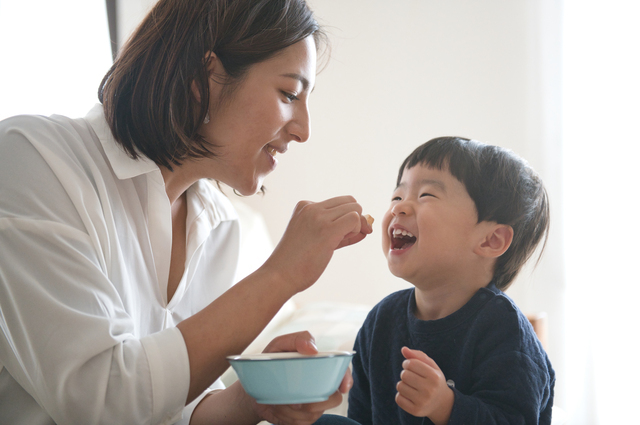 外出時の離乳食は手作りじゃないとダメ 悩めるママに先輩ママが送る優しいアドバイス Conobie コノビー