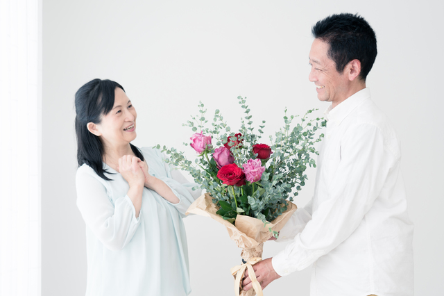 毎年お祝いってしてる？みんなの結婚記念日の過ごし方で意外な声も！の画像2