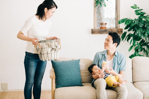 ４児のパパ＆ママ！子だくさんわが家の子育て乗り越え術３選 | Conobie