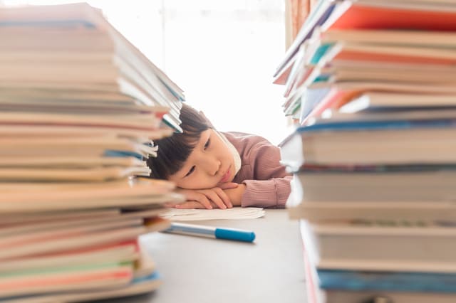 【今日の1冊】「宿題やったの？」と「宿題やろっか！」。子どもが素直になるのは？のタイトル画像