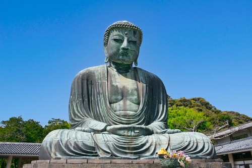 ご当地クイズ 奈良の大仏は屋内なのに 鎌倉の大仏が雨ざらしなのは何故 Conobie コノビー