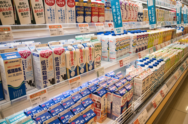 牛乳売り場にならぶ商品、実は「牛乳」はごく一部って知ってた？のタイトル画像