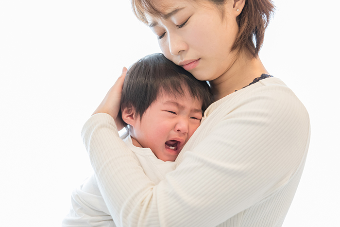 赤ちゃんの奇声・泣き声がしんどい……。原因や対処法、前向きに乗り越える方法とはの画像1
