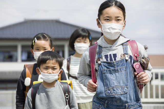 子ども達のマスク登園・登校はいつまで続く？着用自由化がもたらす変化のタイトル画像