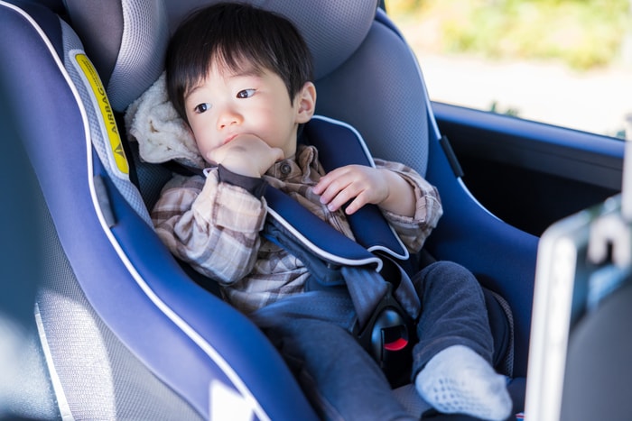 子どもを車内に残して離れた経験がある＝54％。外気温25度以下でも車内温度45度超えることも。の画像1