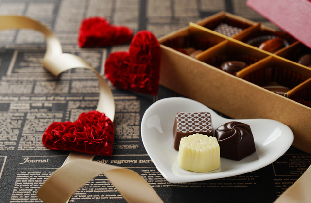 【雑学クイズ】バレンタインに贈るチョコレート＝「あなたが好き」では無い。ではその意味とは…？のタイトル画像