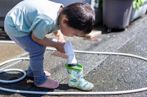 男児育児、マジですか(笑)3姉妹を育てても末っ子長男に驚きがつきない！のタイトル画像